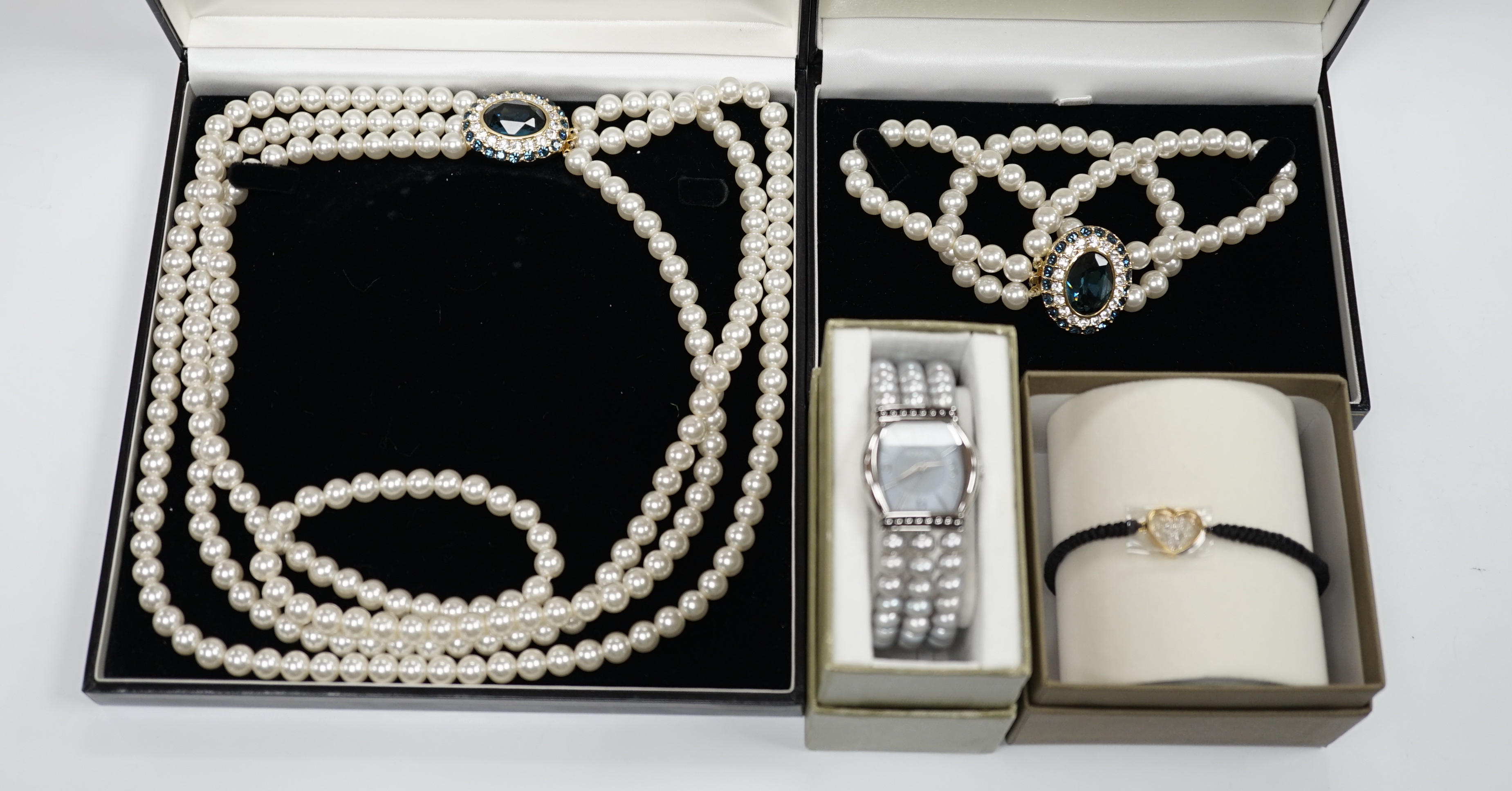 A large quantity of assorted costume jewellery including Joan Rivers Collection.